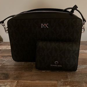 Michael Kors Jet set black crossbody with matching wallet